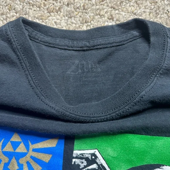 The Legend Of Zelda Geeknet Shirt Mens Medium L Short Sleeve Link Pullover Black - Picture 3 of 5